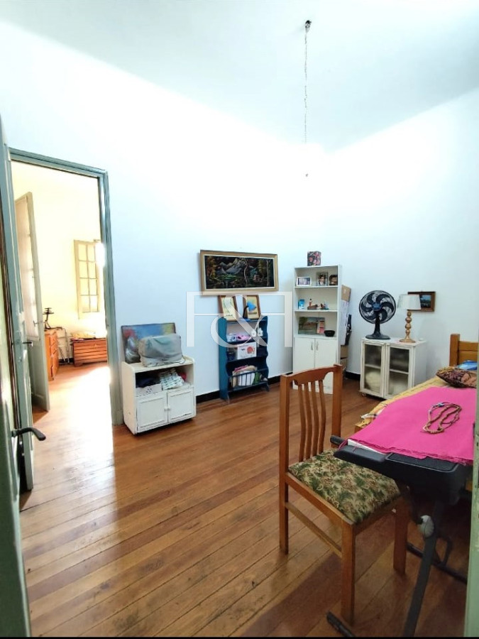 Casa ID.2642 - VENTA CASA DE DOS DORMITORIOS CON PATIO EN COLÓN