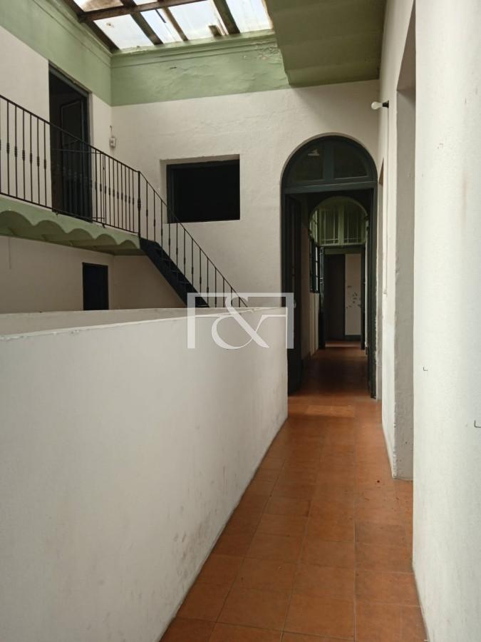 Casa ID.2255 - ¡ATENCIÓN INVERSIONISTAS! VENTA CASA DE 20 DORMITORIOS EN AV. AGRACIADA