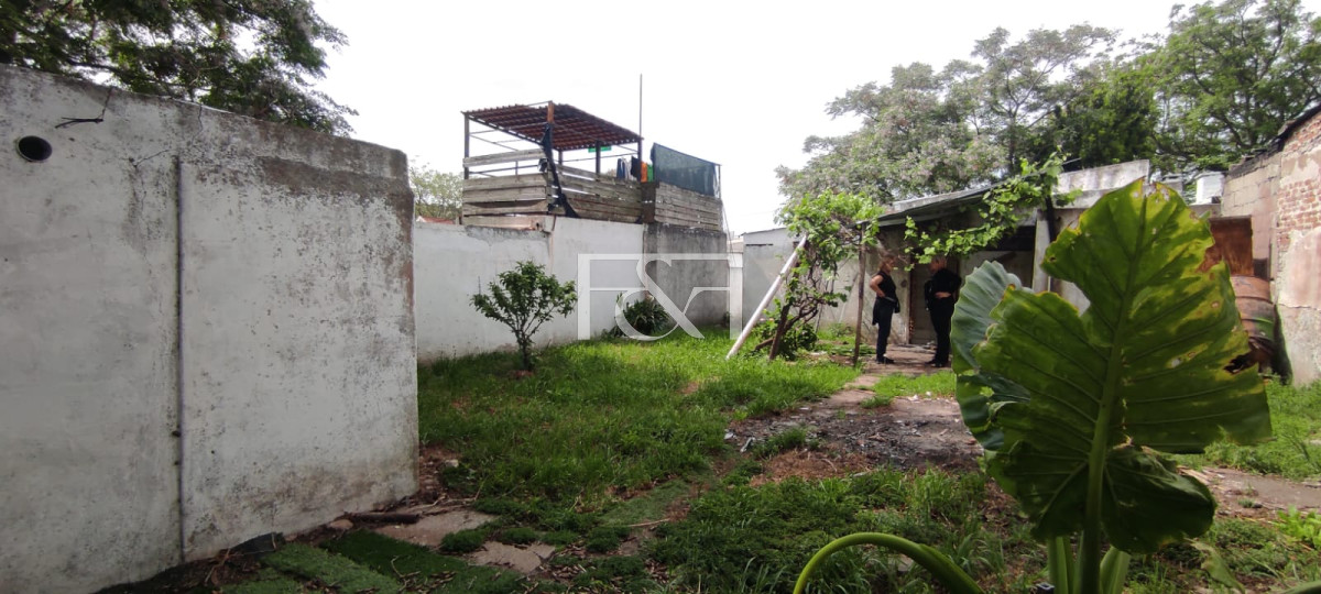 Casa ID.1282 - Venta Casa Terreno La Teja 