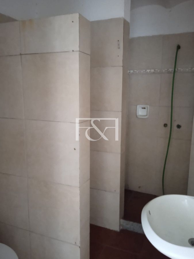 Casa ID.2255 - ¡ATENCIÓN INVERSIONISTAS! VENTA CASA DE 20 DORMITORIOS EN AV. AGRACIADA