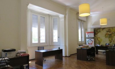 Venta Casa 6 dormitorios y Gran local comercial. Centro. Excelente oportunidad de inversión