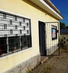 Dos Casas En Punta Rieles En Un Mismo Padrón. Cód 305