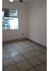 Casa En Venta De 2 Dormitorios C/ Cochera En Manga