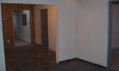 Oportunidad de inversion! casa y apartamentos ya alquilados!