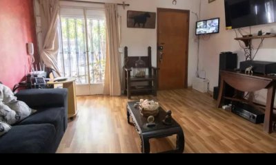 VENTA CASA 2 DORM. CON COCHERA Y JARDÍN EN BUCEO