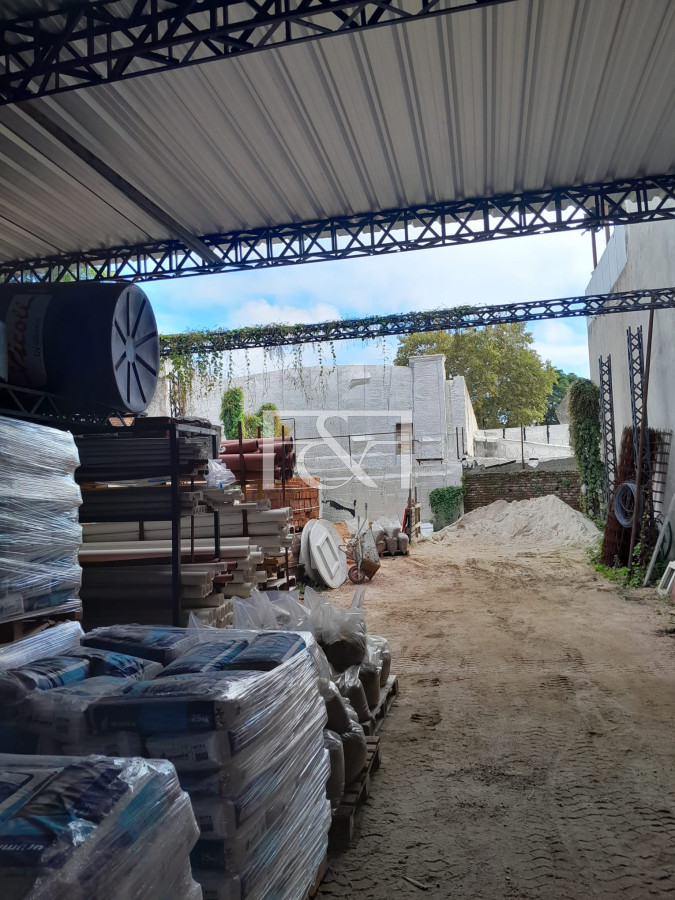 Local Comercial ID.2437 -  Venta de Local Comercial-Galpón -Depósito -Aguada -La comercial 