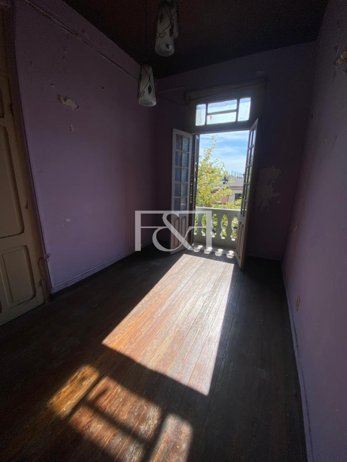 Local Comercial ID.2266 - Venta de Casa  de 4 dormitorios en La Comercial 