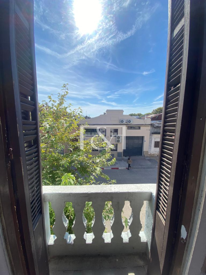 Local Comercial ID.2266 - Venta de Casa  de 4 dormitorios en La Comercial 