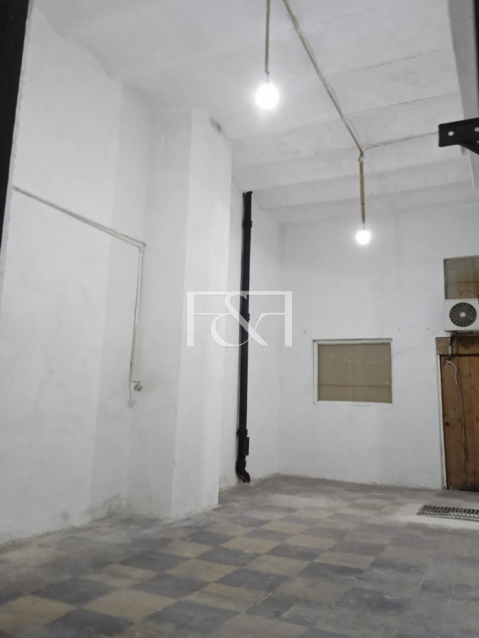 Local Comercial ID.2469 - Venta Local Comercial 320mt2 Aguada 