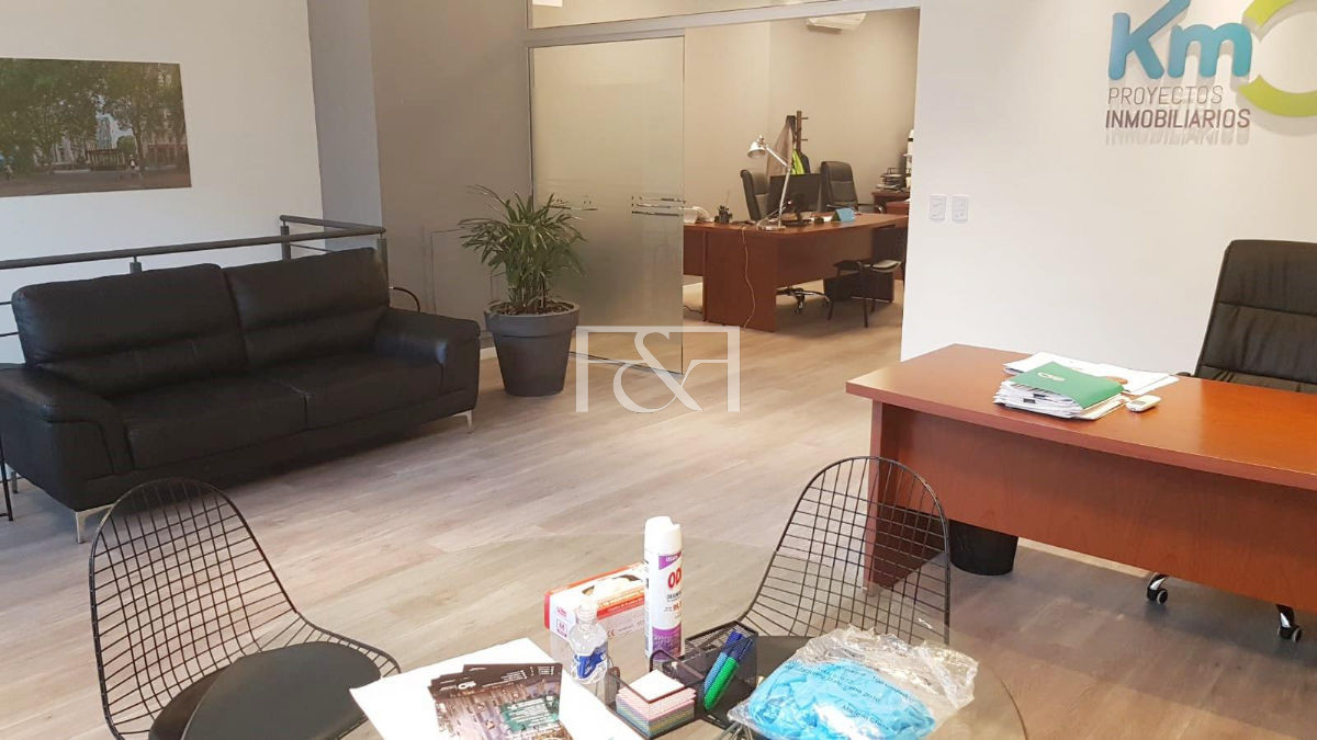 Local Comercial ID.1271 - Venta excelente Local Comercial Solo para inversión