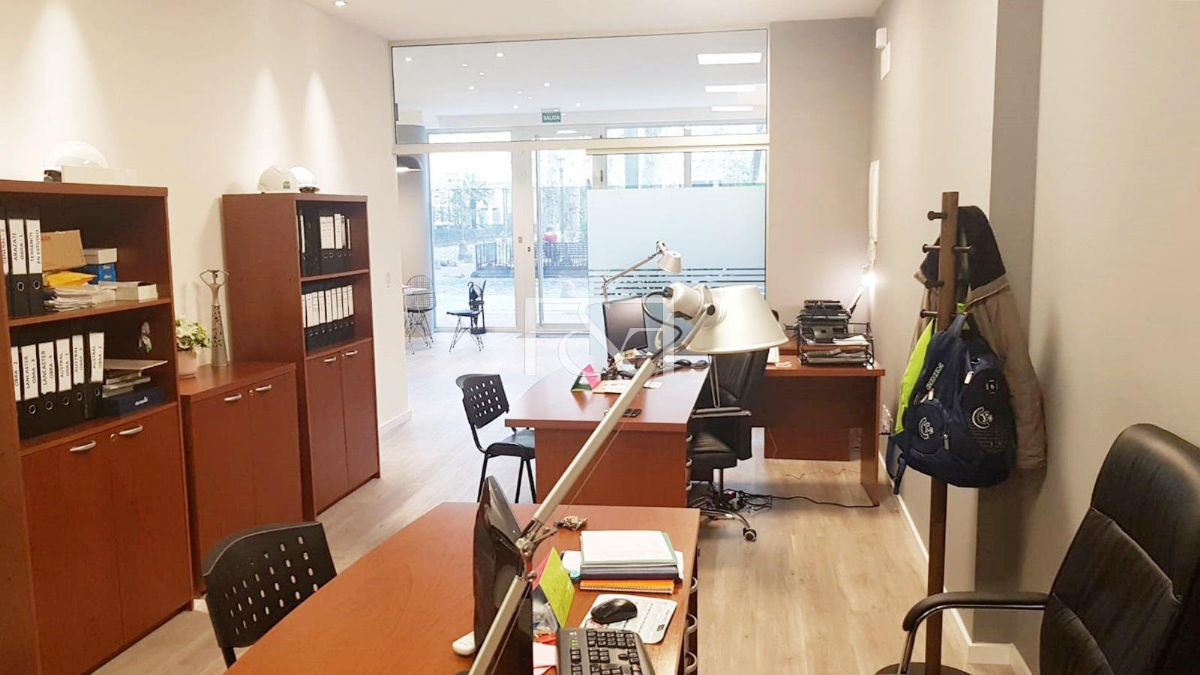Local Comercial ID.1271 - Venta excelente Local Comercial Solo para inversión