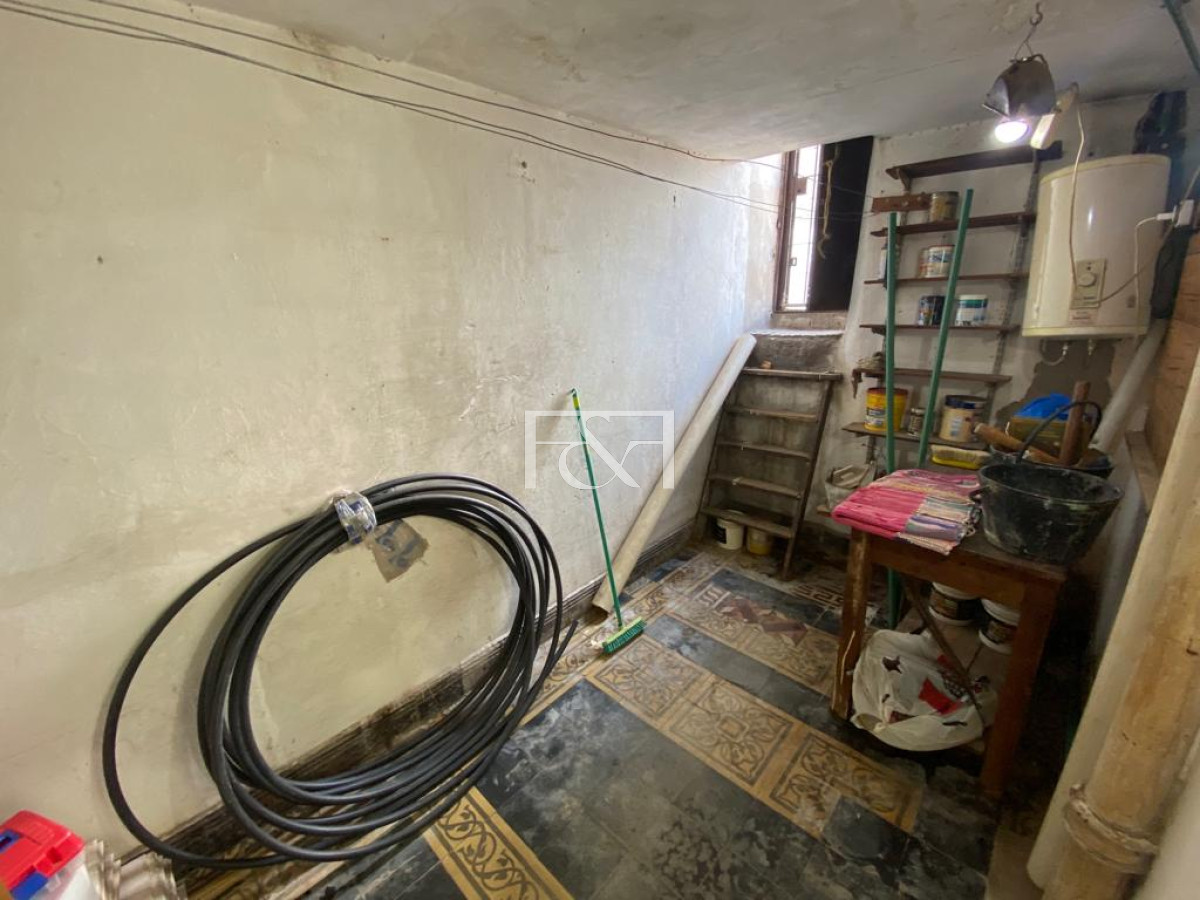 Local Comercial ID.2266 - Venta de Casa  de 4 dormitorios en La Comercial 