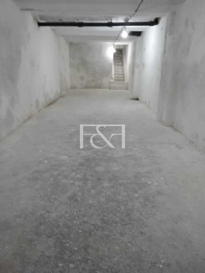Local Comercial ID.2469 - Venta Local Comercial 320mt2 Aguada 