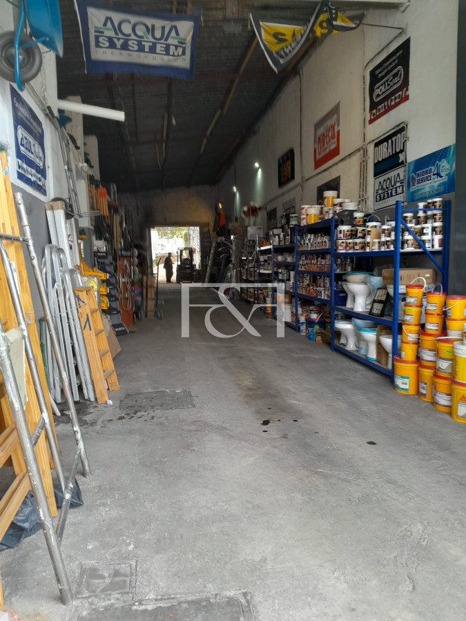 Local Comercial ID.2437 -  Venta de Local Comercial-Galpón -Depósito -Aguada -La comercial 