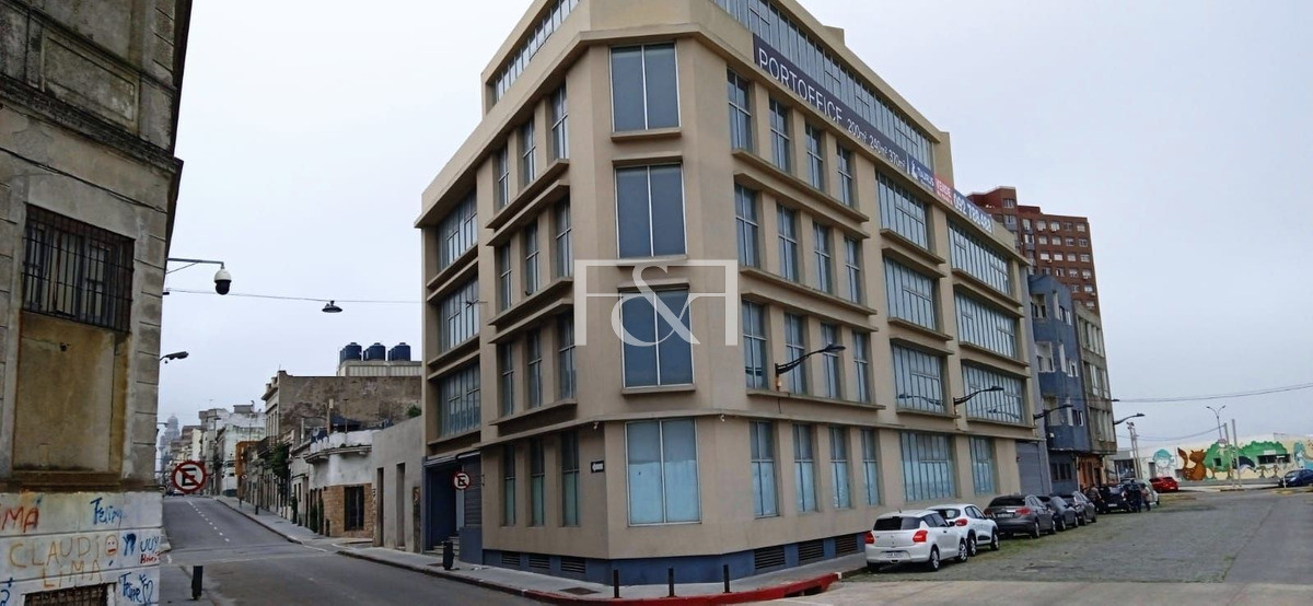 Local Comercial ID.2000 - Local Comercial En Alquiler Ubicado En Ciudad Vieja