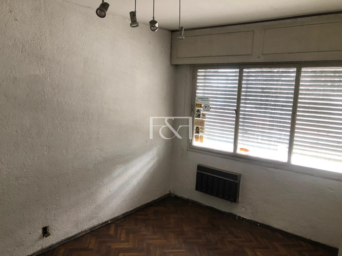 Local Comercial ID.2552 - Venta de Local Con Casa en Sayago