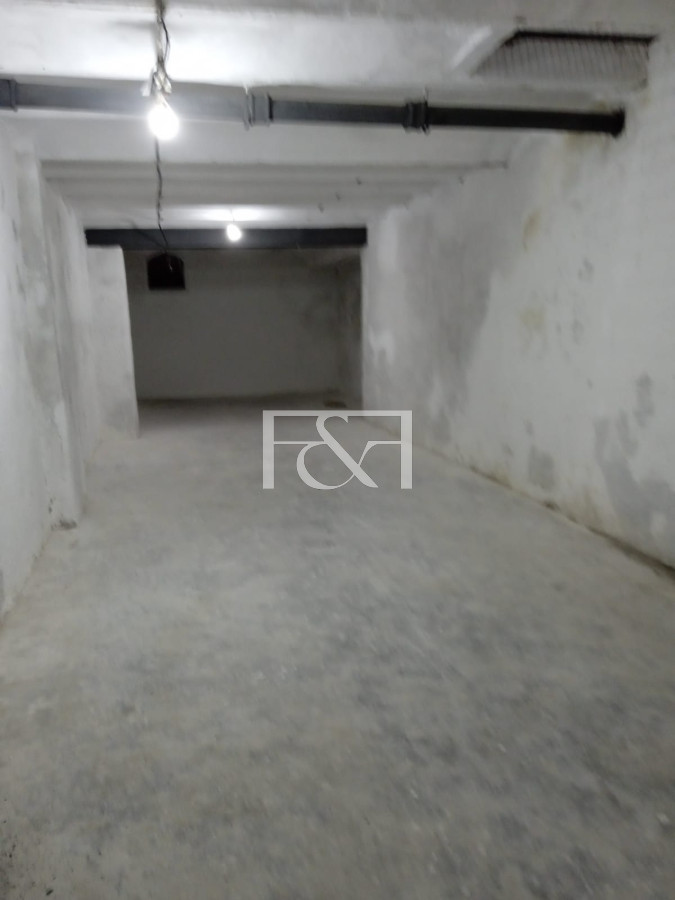 Local Comercial ID.2469 - Venta Local Comercial 320mt2 Aguada 