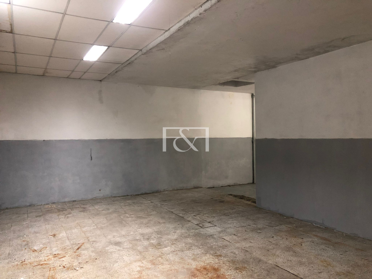 Local Comercial ID.2552 - Venta de Local Con Casa en Sayago