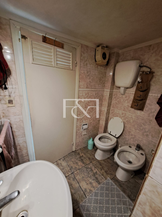 Local Comercial ID.2266 - Venta de Casa  de 4 dormitorios en La Comercial 