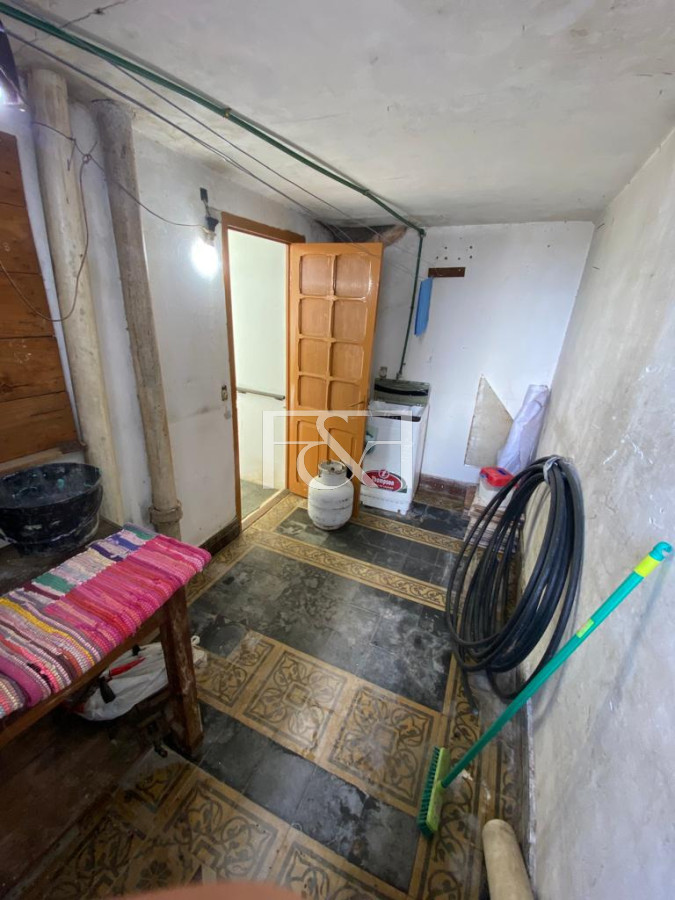 Local Comercial ID.2266 - Venta de Casa  de 4 dormitorios en La Comercial 