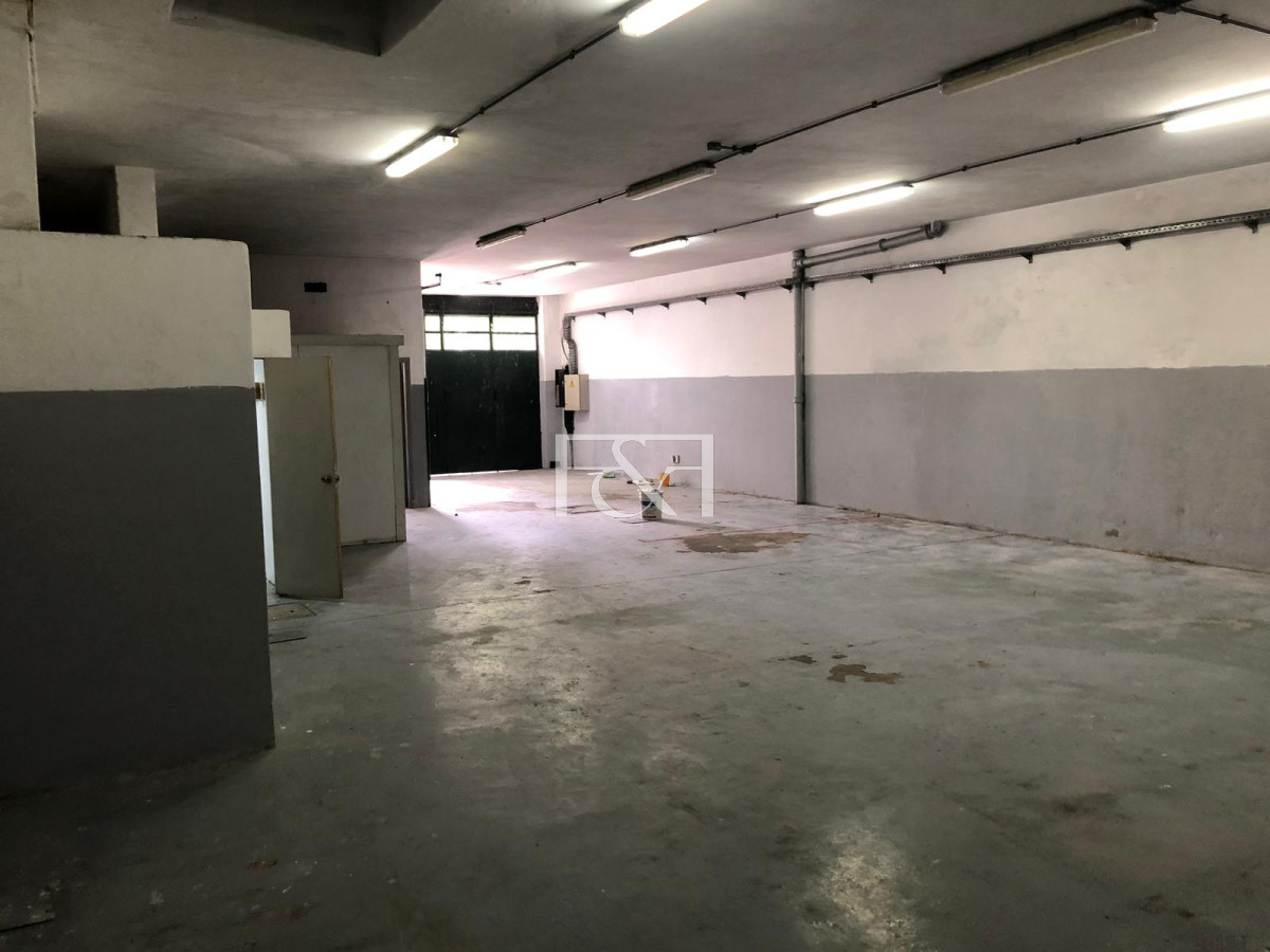 Local Comercial ID.2552 - Venta de Local Con Casa en Sayago