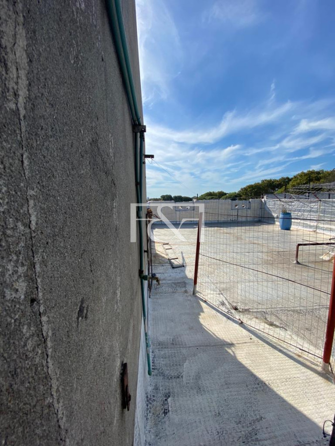 Local Comercial ID.2266 - Venta de Casa  de 4 dormitorios en La Comercial 