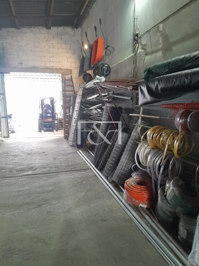 Local Comercial ID.2437 -  Venta de Local Comercial-Galpón -Depósito -Aguada -La comercial 