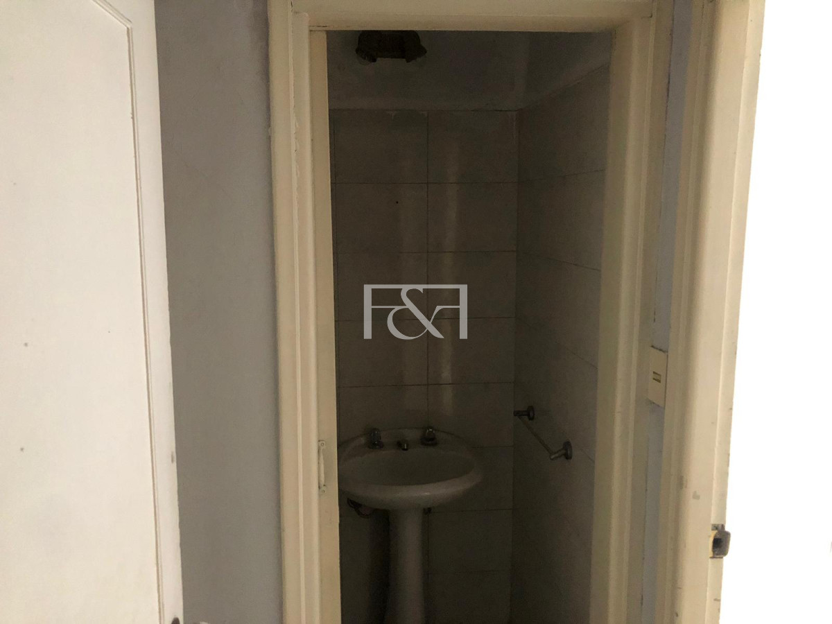 Local Comercial ID.2552 - Venta de Local Con Casa en Sayago