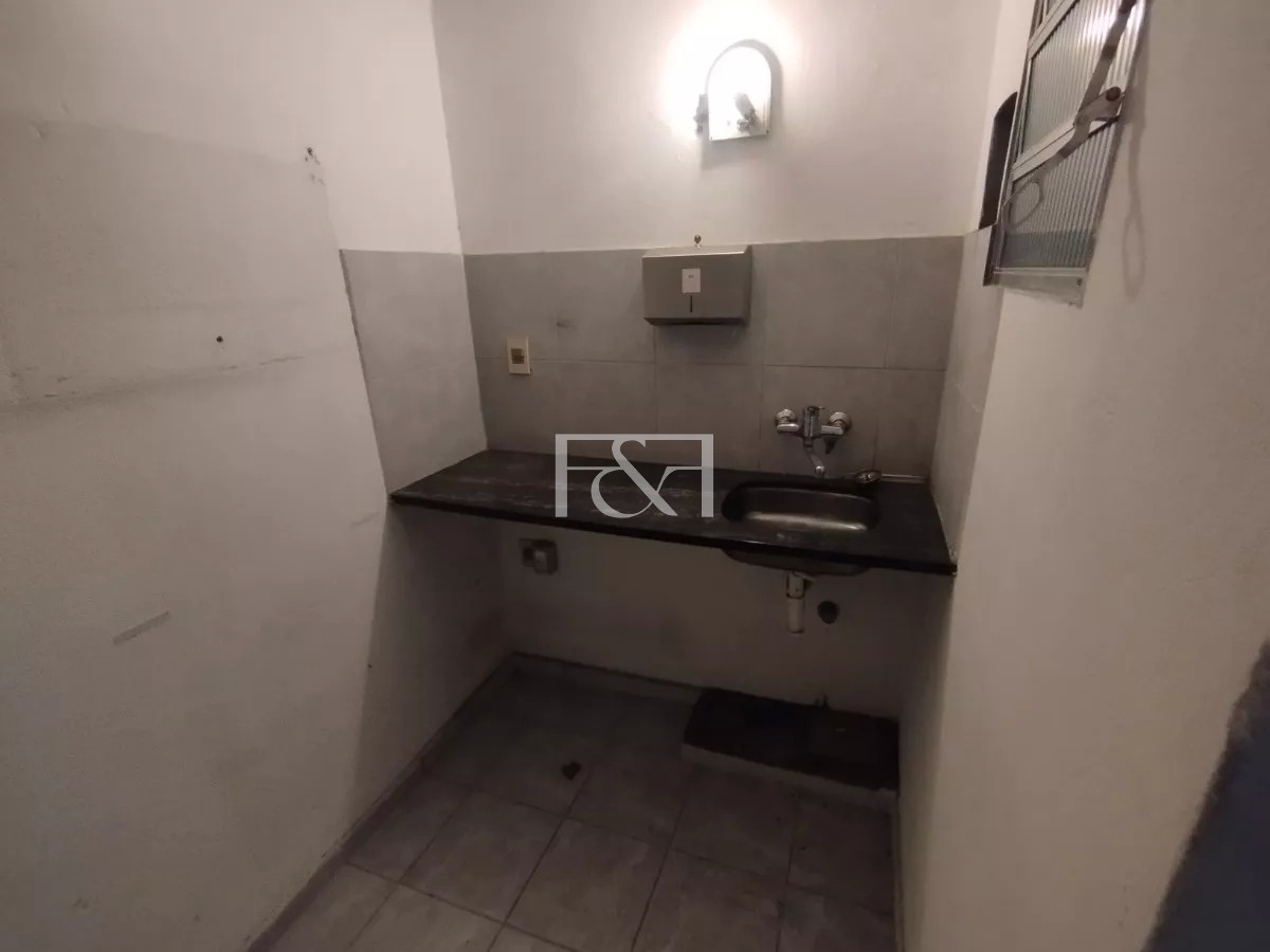 Local Comercial ID.2549 - Alquiler de Local en Cordón