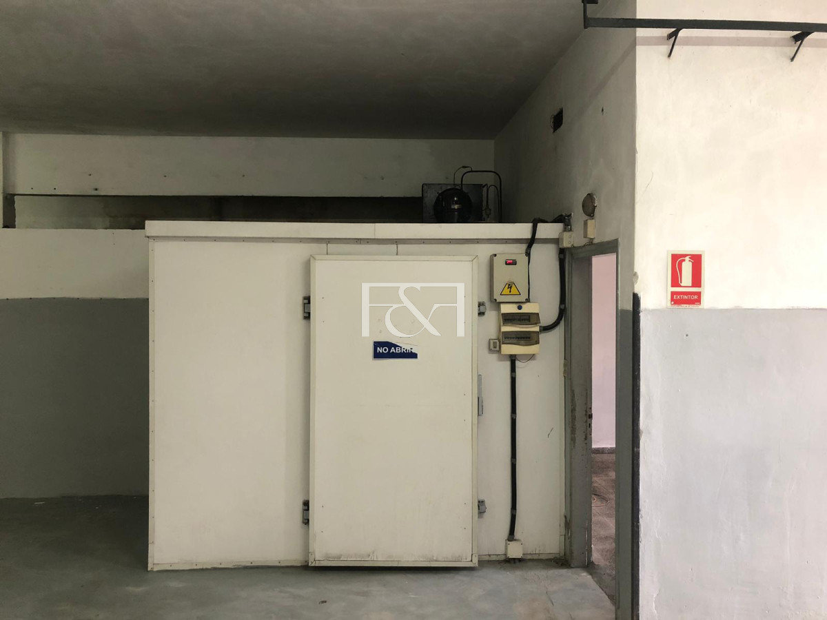 Local Comercial ID.2552 - Venta de Local Con Casa en Sayago