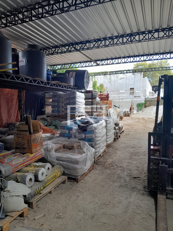 Local Comercial ID.2437 -  Venta de Local Comercial-Galpón -Depósito -Aguada -La comercial 