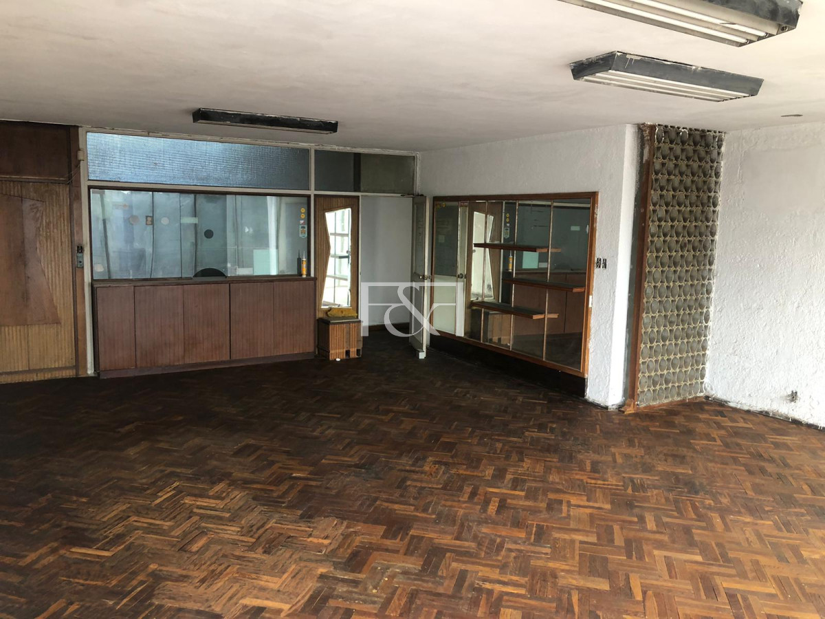 Local Comercial ID.2552 - Venta de Local Con Casa en Sayago