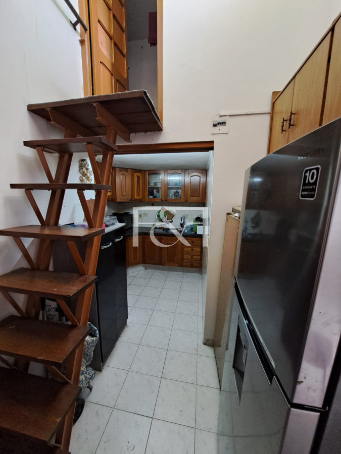 Local Comercial ID.2266 - Venta de Casa  de 4 dormitorios en La Comercial 