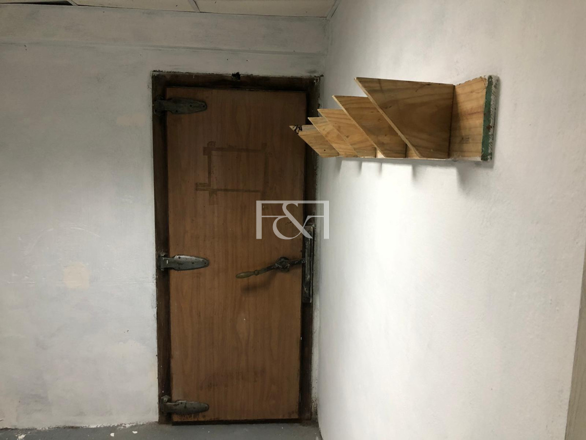 Local Comercial ID.2552 - Venta de Local Con Casa en Sayago