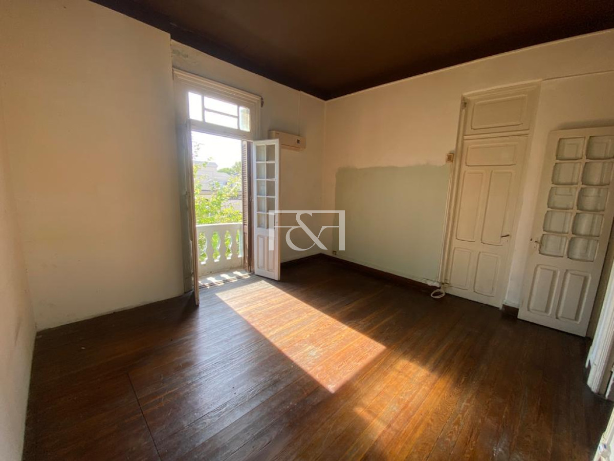 Local Comercial ID.2266 - Venta de Casa  de 4 dormitorios en La Comercial 