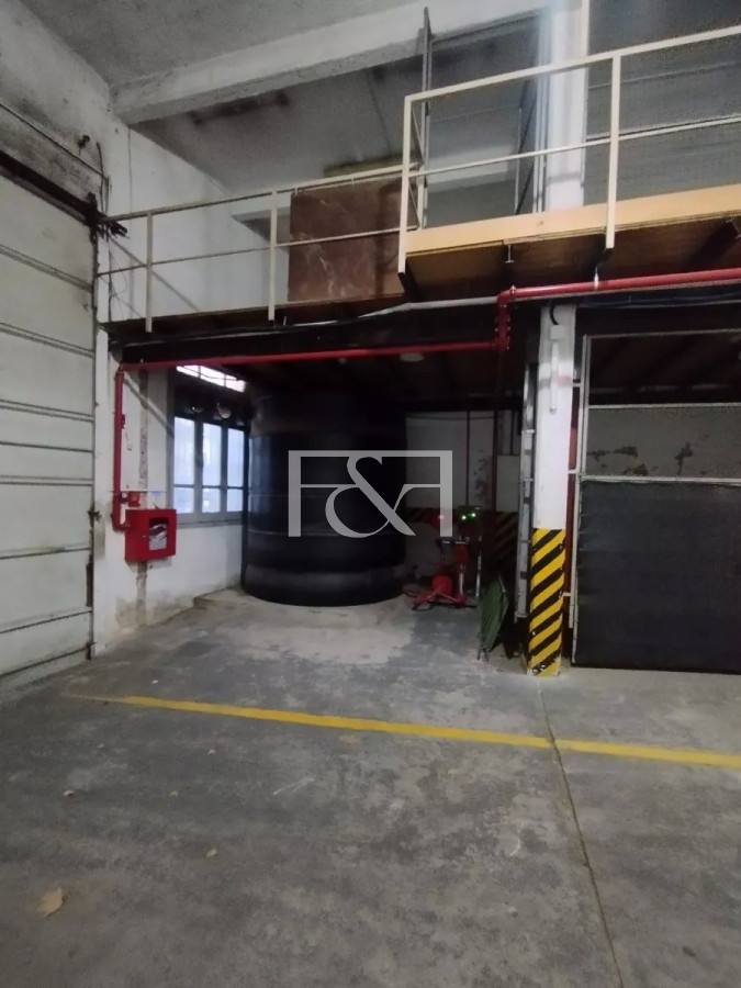 Local Comercial ID.2549 - Alquiler de Local en Cordón