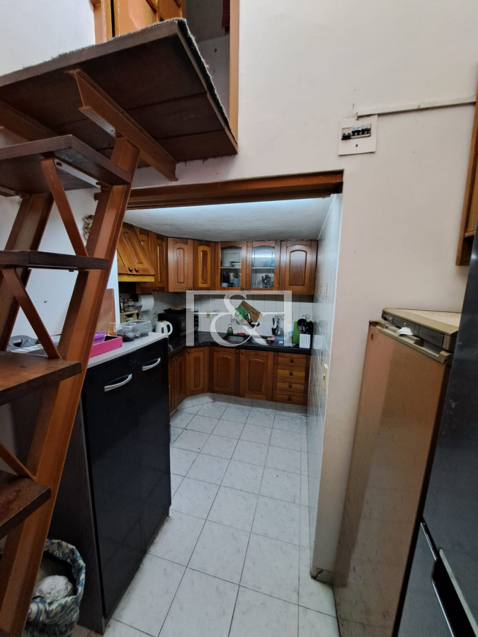 Local Comercial ID.2266 - Venta de Casa  de 4 dormitorios en La Comercial 