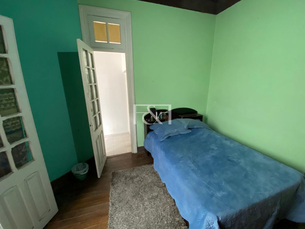 Local Comercial ID.2266 - Venta de Casa  de 4 dormitorios en La Comercial 