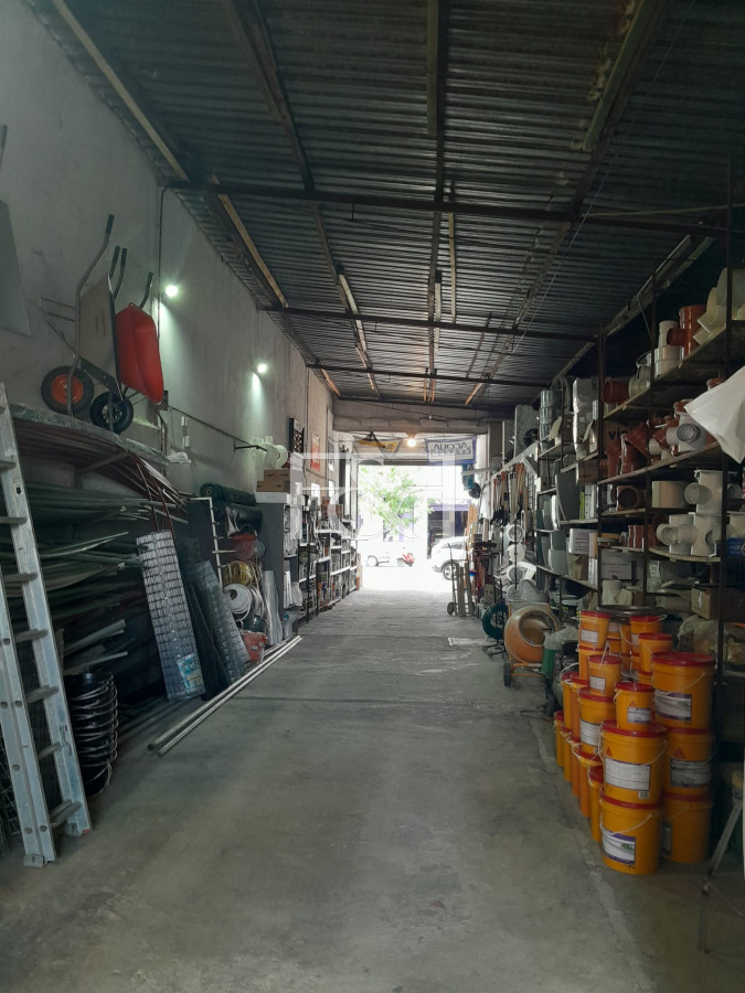 Local Comercial ID.2437 -  Venta de Local Comercial-Galpón -Depósito -Aguada -La comercial 