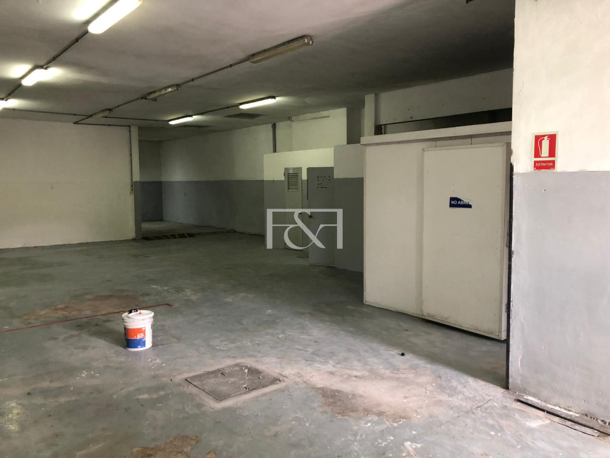 Local Comercial ID.2552 - Venta de Local Con Casa en Sayago
