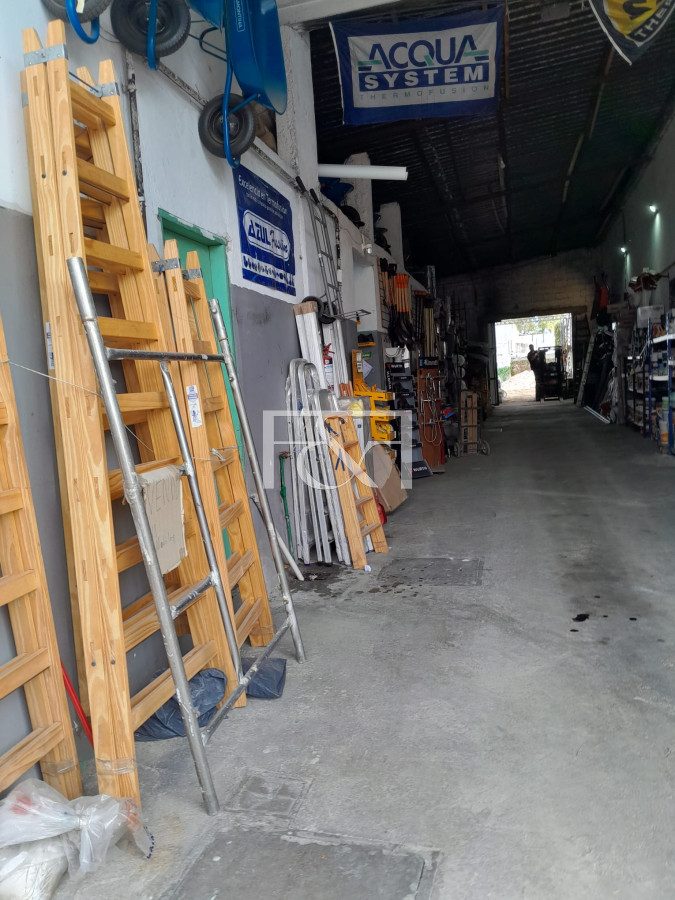 Local Comercial ID.2437 -  Venta de Local Comercial-Galpón -Depósito -Aguada -La comercial 