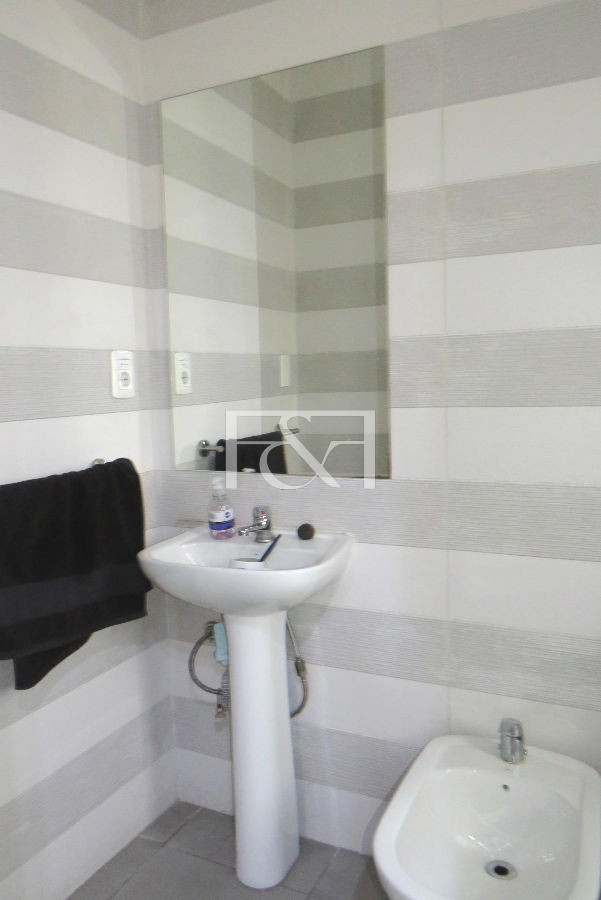 Local Comercial ID.1239 - Oportunidad Venta Local excelente zona y estado part/inversor