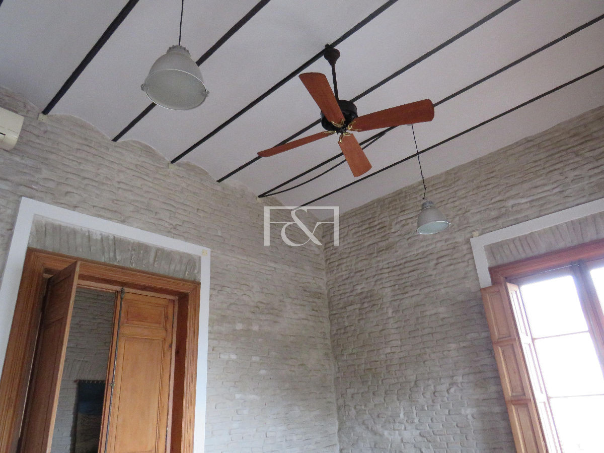 Local Comercial ID.1261 - Venta excelente Local - Aguada