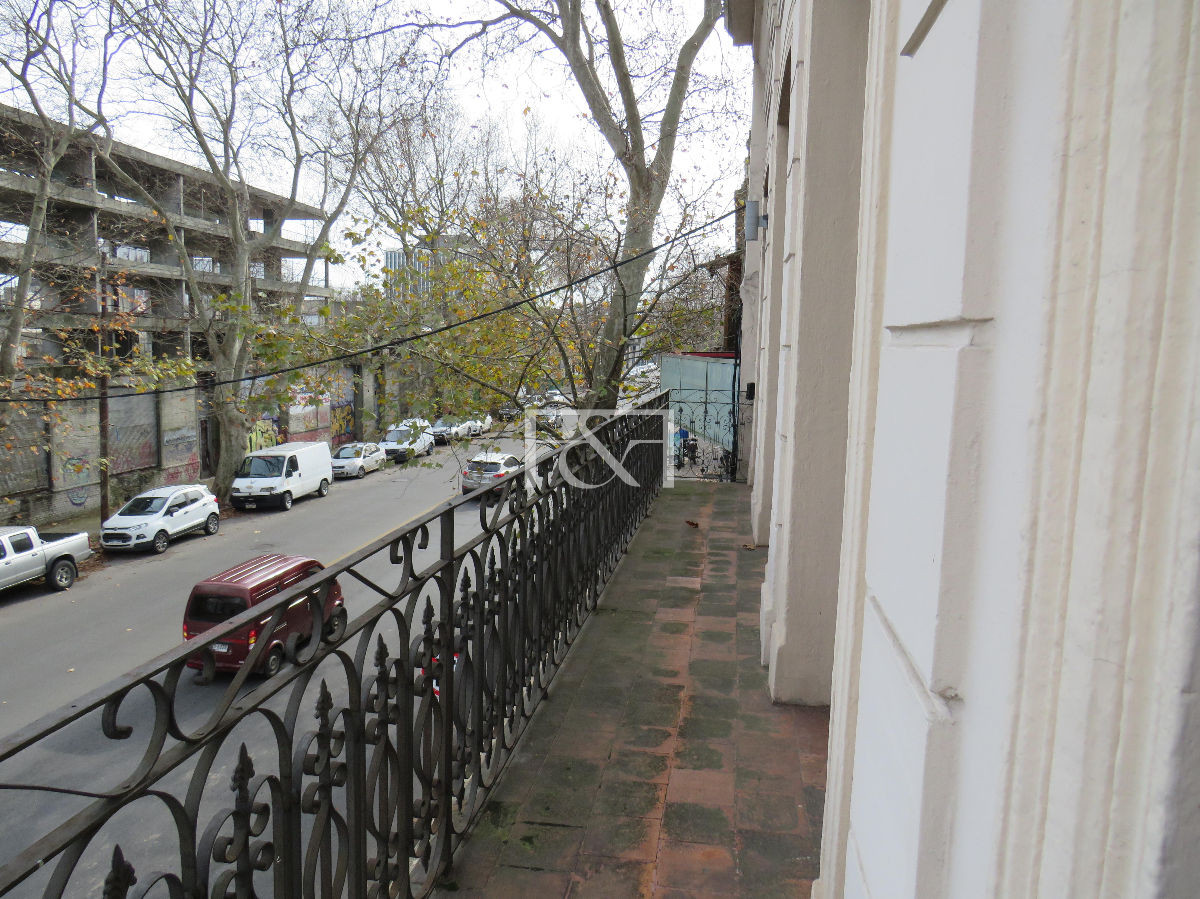 Local Comercial ID.1261 - Venta excelente Local - Aguada