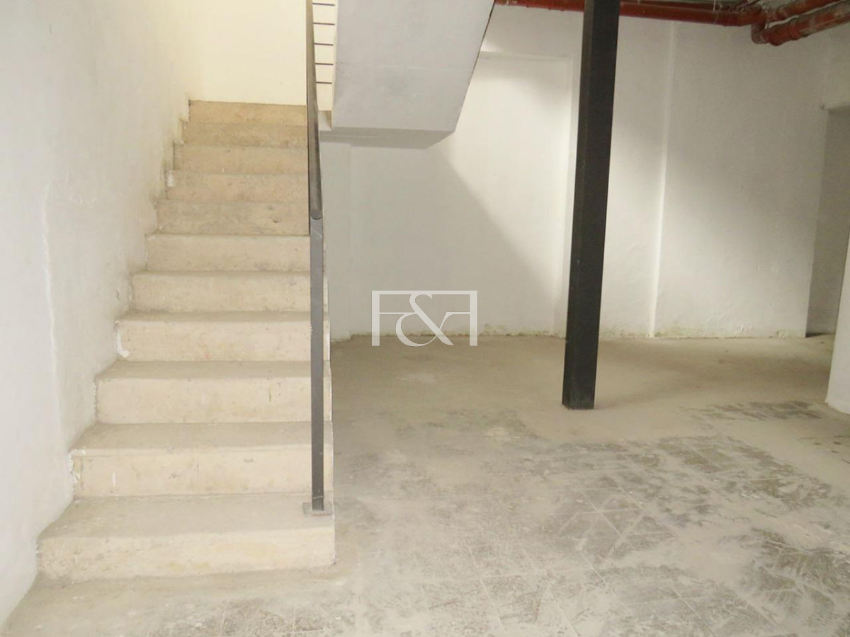 Local Comercial ID.1270 - Venta Centro excelente Local Comercial