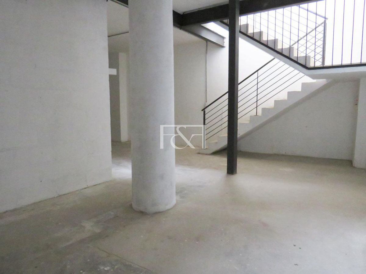 Local Comercial ID.1270 - Venta Centro excelente Local Comercial