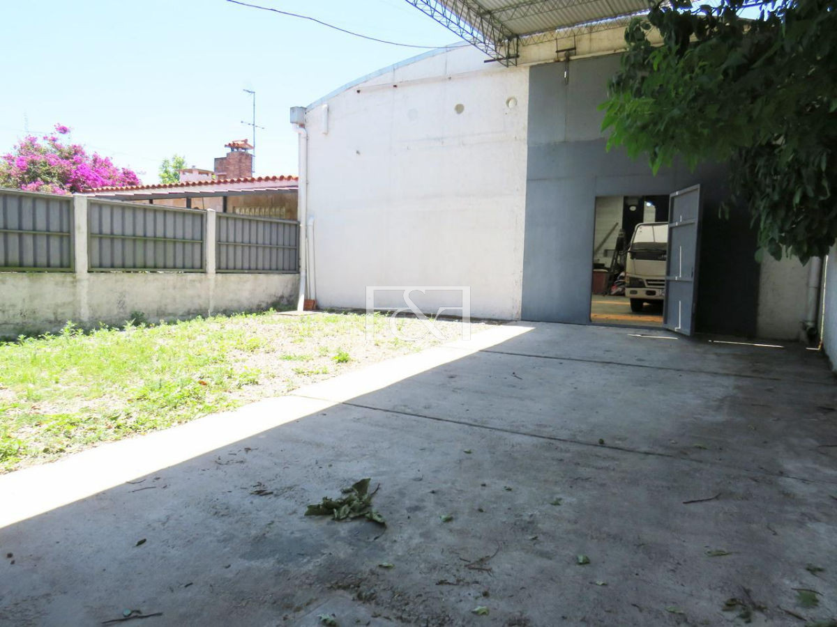 Local Comercial ID.1295 - Venta excelente galpón en Carrasco Norte