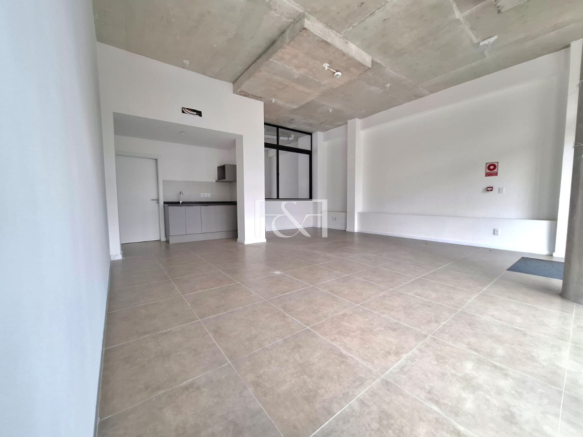 Local Comercial ID.2758 - Alquiler de Local Comercial en la Blanqueada