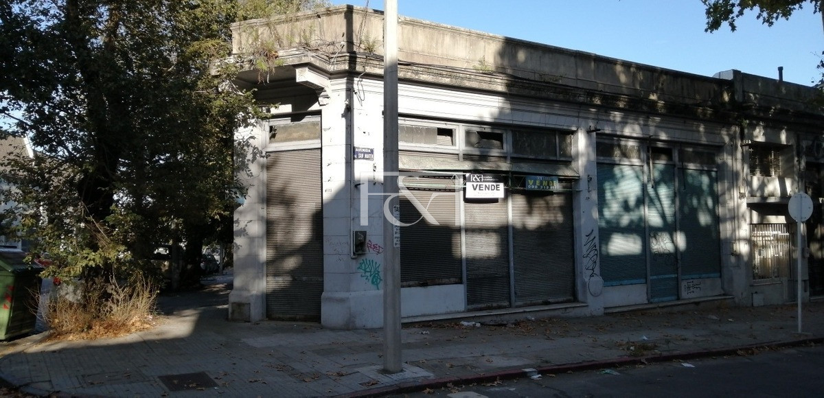 Local Comercial ID.194 - Local Comercial Sobre La Calle San Martín. 