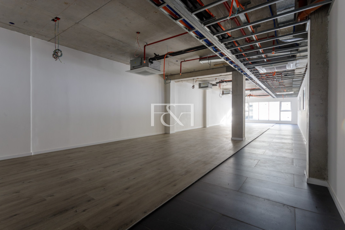 Local Comercial ID.2723 - Alquiler de Local en Carrasco 